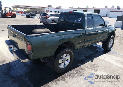 1999 Toyota Tacoma Prerunner z USA, uszkodzony, nr VIN 4TASM92N8XZ502802